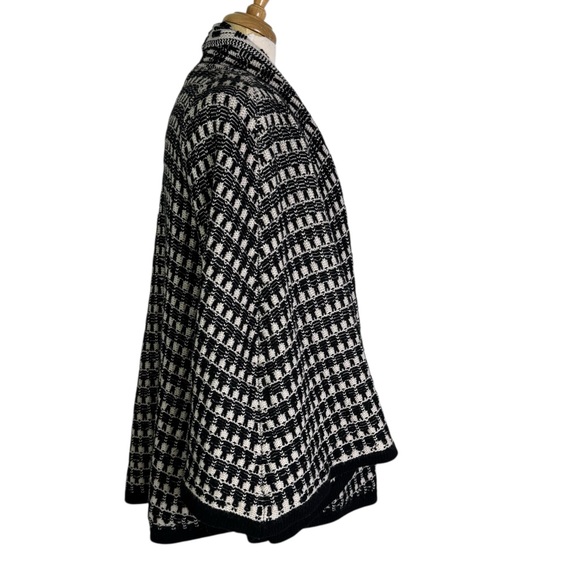 Margaret O’Leary Wool Blend Poncho Sweater Black Cream Size XS/S - Picture 6 of 14